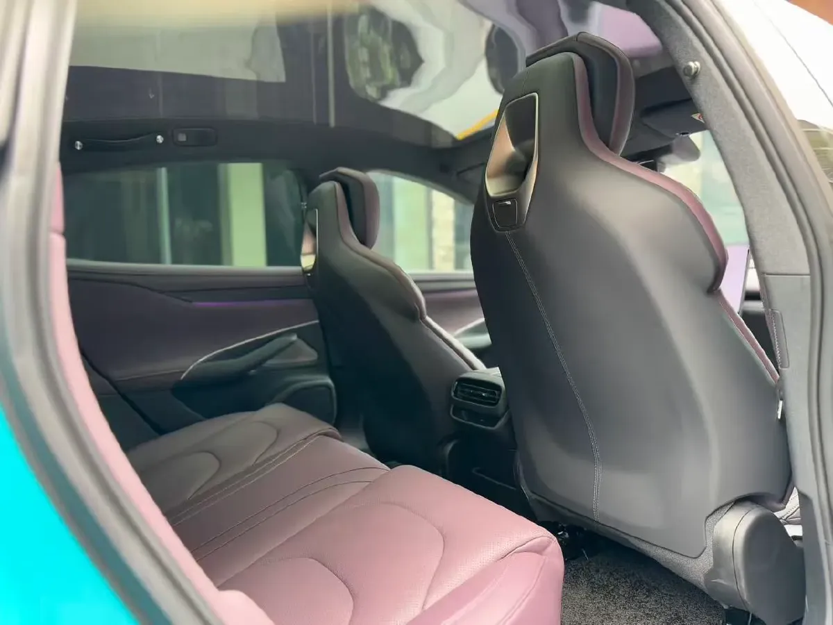 2024 MI SU7 BEV 73.6KWH,autocango,china used car exporter,china ev exporter,chinese used car exporter,chinese used ev exporter