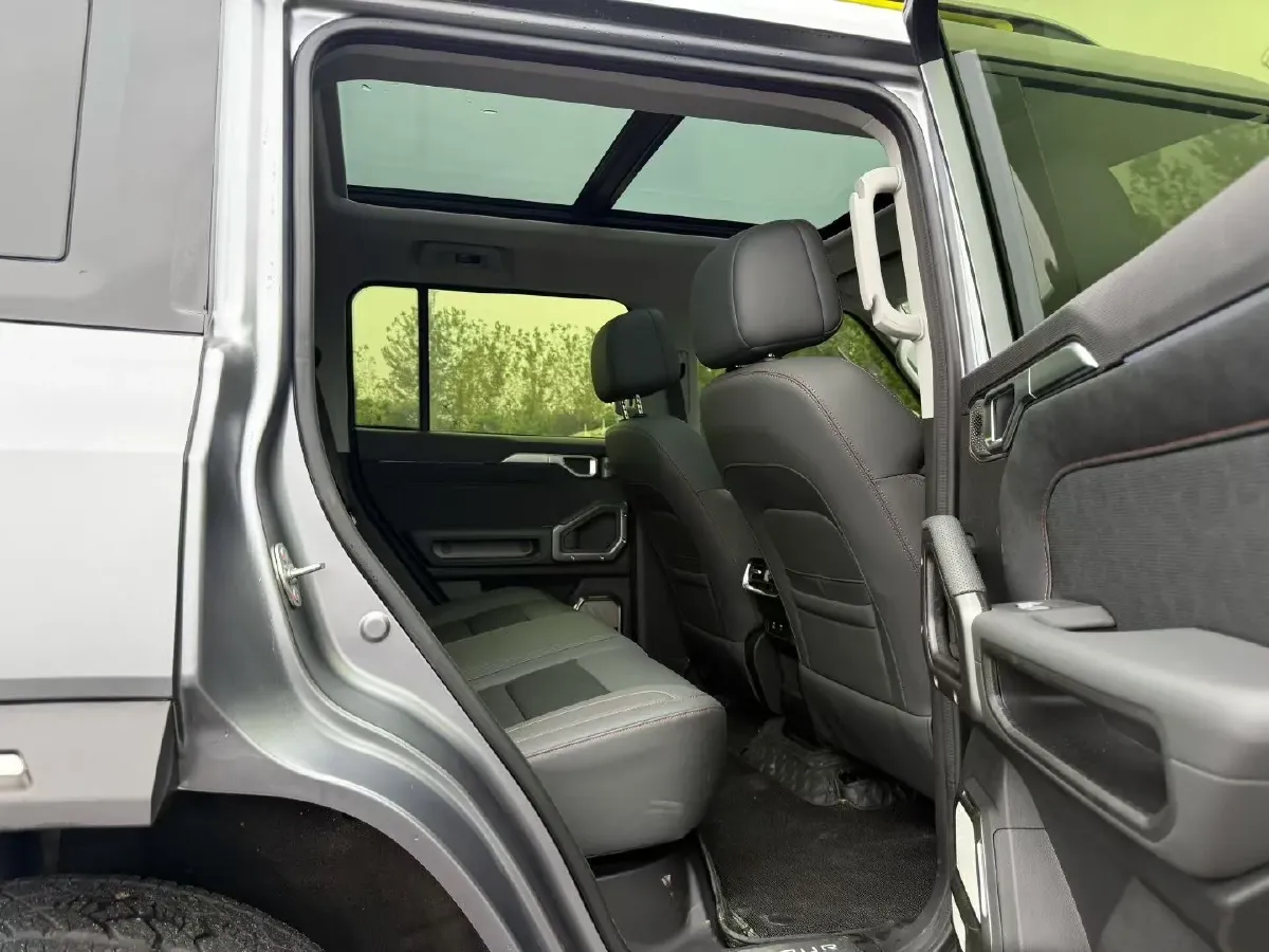 2024 Jetour ShanHai TravellerC-DM 1.5T 156HP L4 3DHT PHEV 43.24KWH,autocango,china used car exporter,china ev exporter,chinese used car exporter,chinese used ev exporter