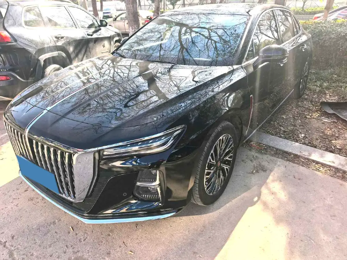 2023 HongQi H5 2.0T 224HP L4 8AT