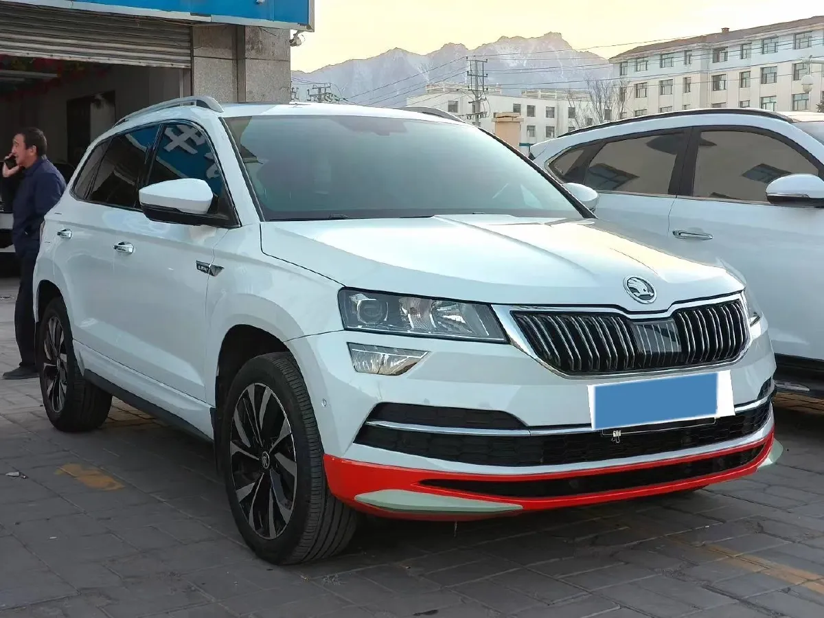 2023 Skoda Karoq 1.4T 150HP L4 7DCT,autocango,china used car exporter,china ev exporter,chinese used car exporter,chinese used ev exporter
