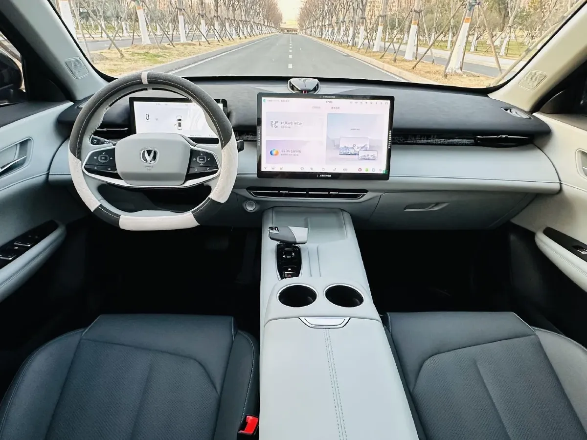 2025 ChangAn UNI-Z 1.5T 188HP L4 7DCT,autocango,china used car exporter,china ev exporter,chinese used car exporter,chinese used ev exporter