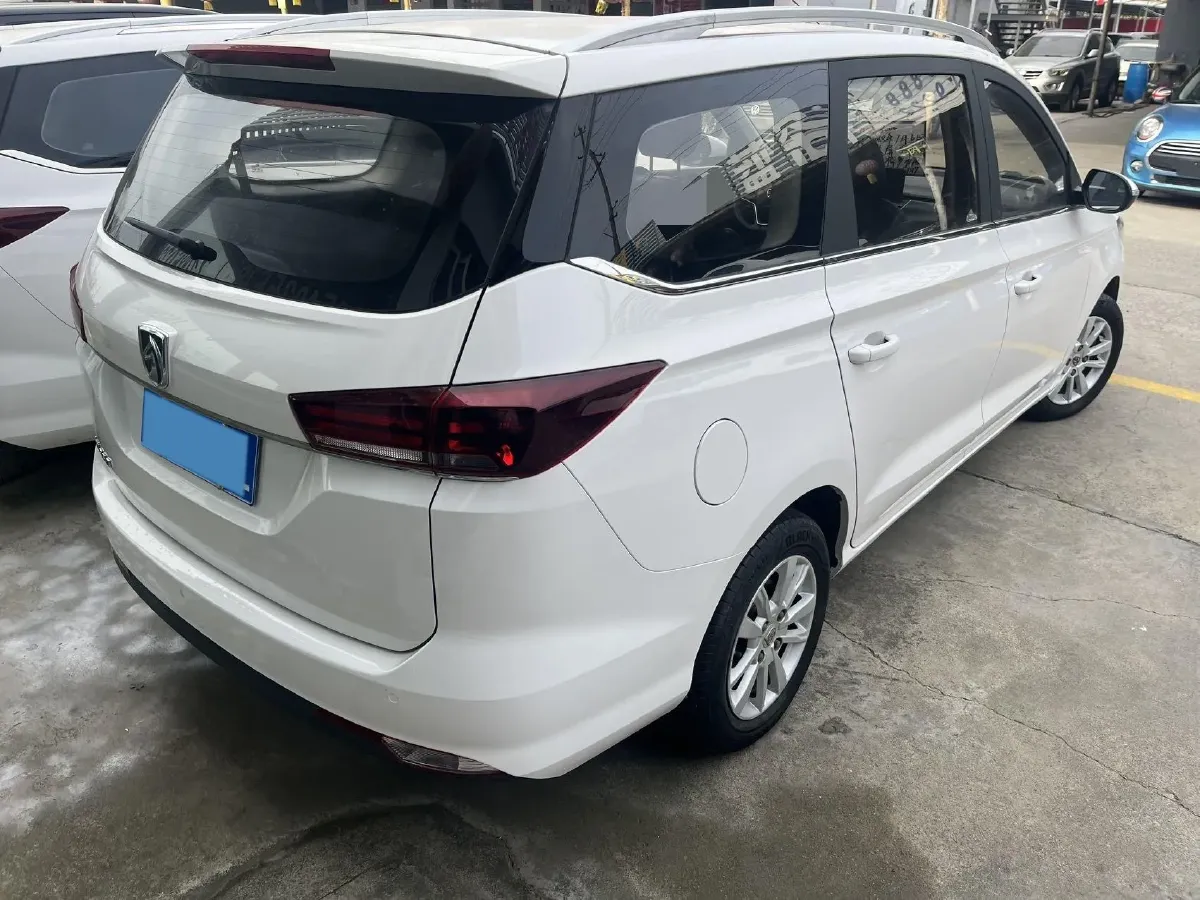 2018 BaoJun 360 1.5L 112HP L4 6MT,autocango,china used car exporter,china ev exporter,chinese used car exporter,chinese used ev exporter