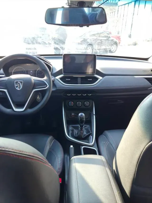 2018 BaoJun 530 1.5T 150HP L4 6MT,autocango,china used car exporter,china ev exporter,chinese used car exporter,chinese used ev exporter