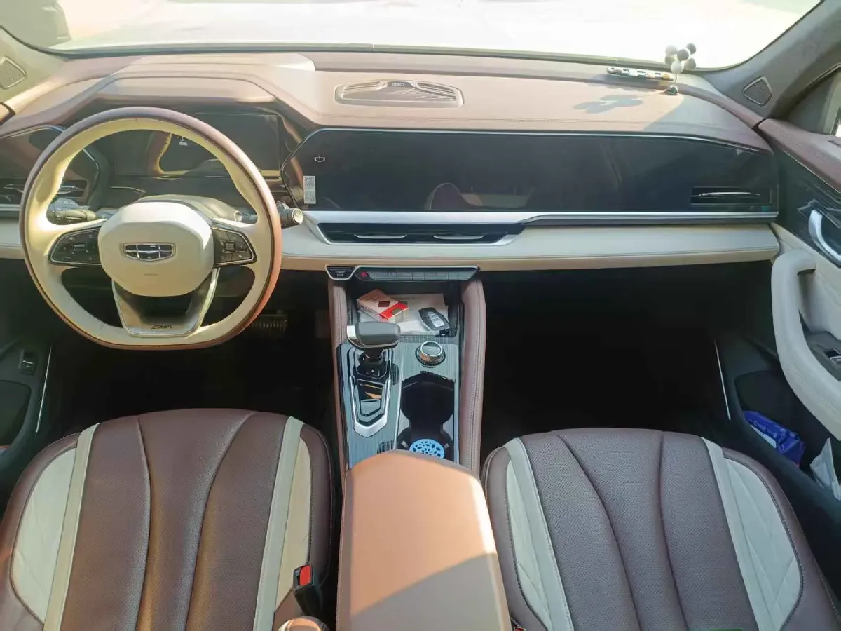 2021 Geely Monjaro 2.0T 218HP L4 7DCT,autocango,china used car exporter,china ev exporter,chinese used car exporter,chinese used ev exporter