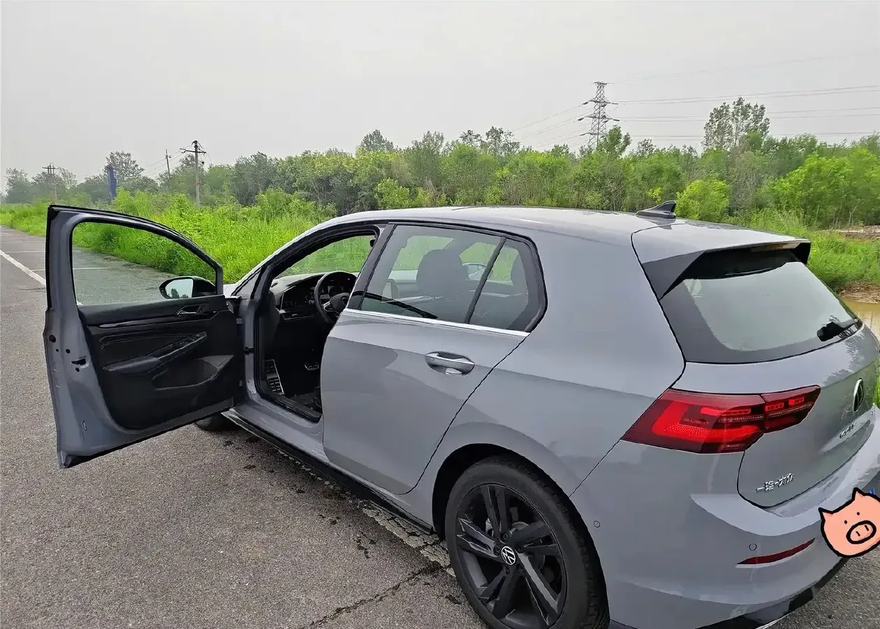 2023 Volkswagen Golf 1.4T 150HP L4 7DCT,autocango,china used car exporter,china ev exporter,chinese used car exporter,chinese used ev exporter