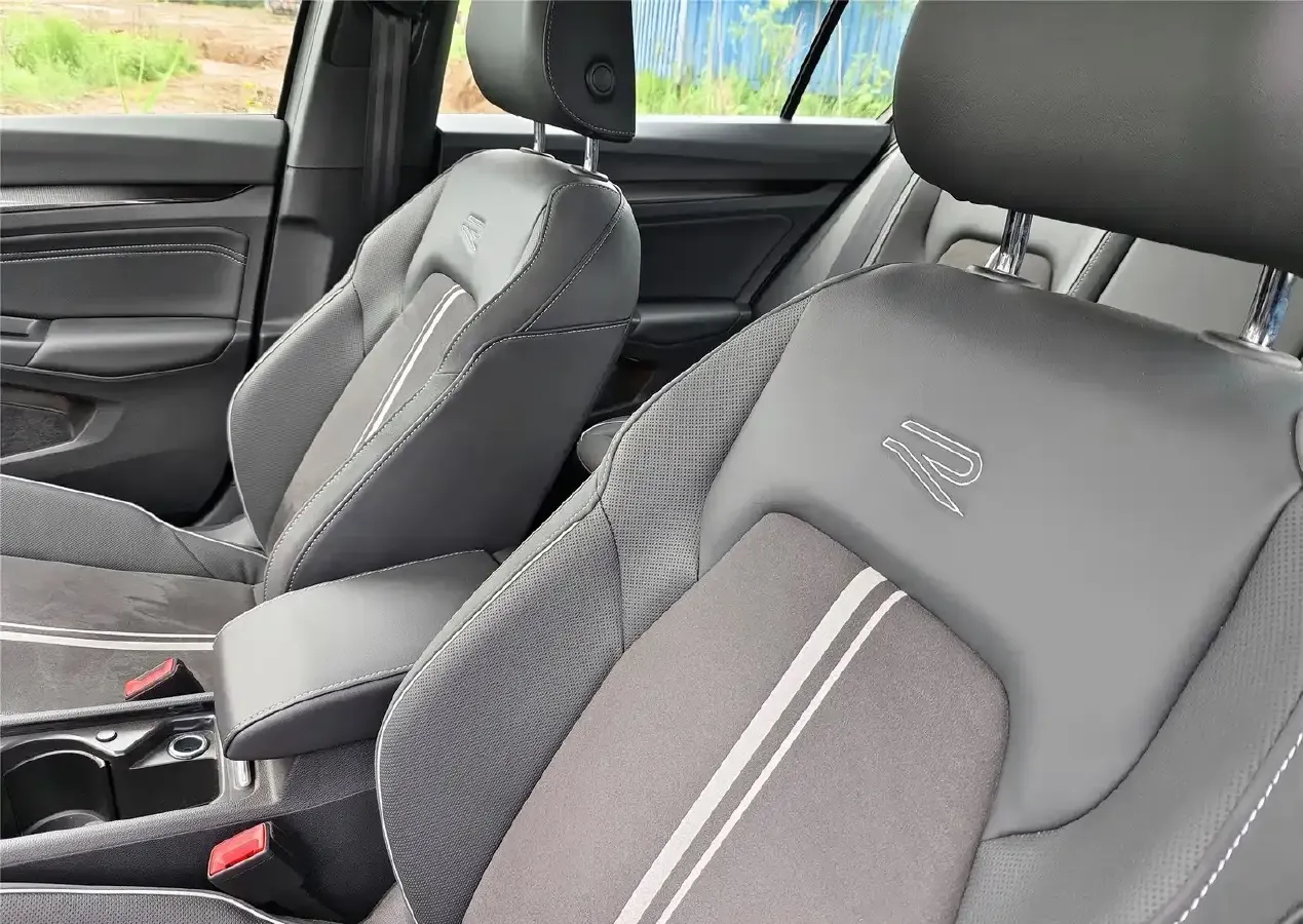 2023 Volkswagen Golf 1.4T 150HP L4 7DCT,autocango,china used car exporter,china ev exporter,chinese used car exporter,chinese used ev exporter