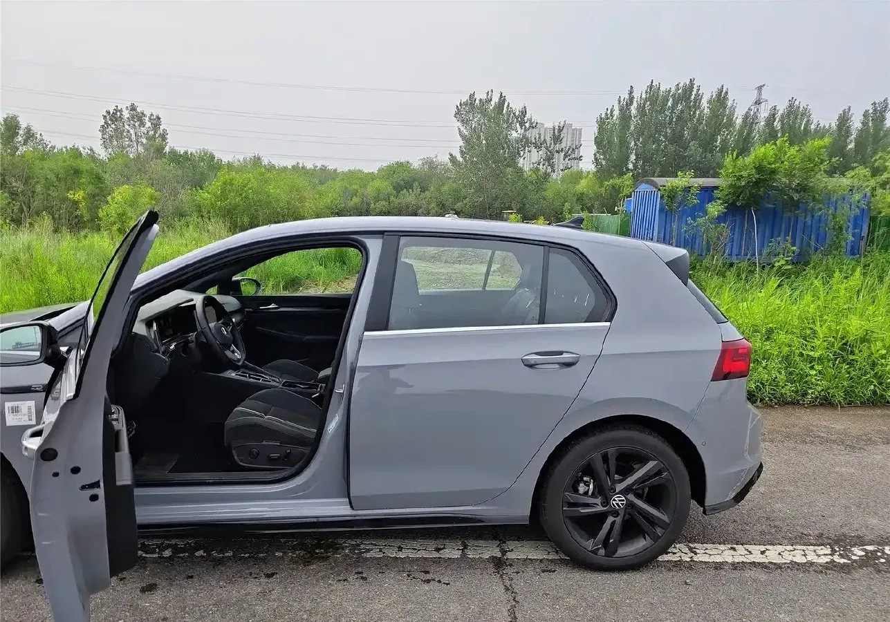 2023 Volkswagen Golf 1.4T 150HP L4 7DCT,autocango,china used car exporter,china ev exporter,chinese used car exporter,chinese used ev exporter