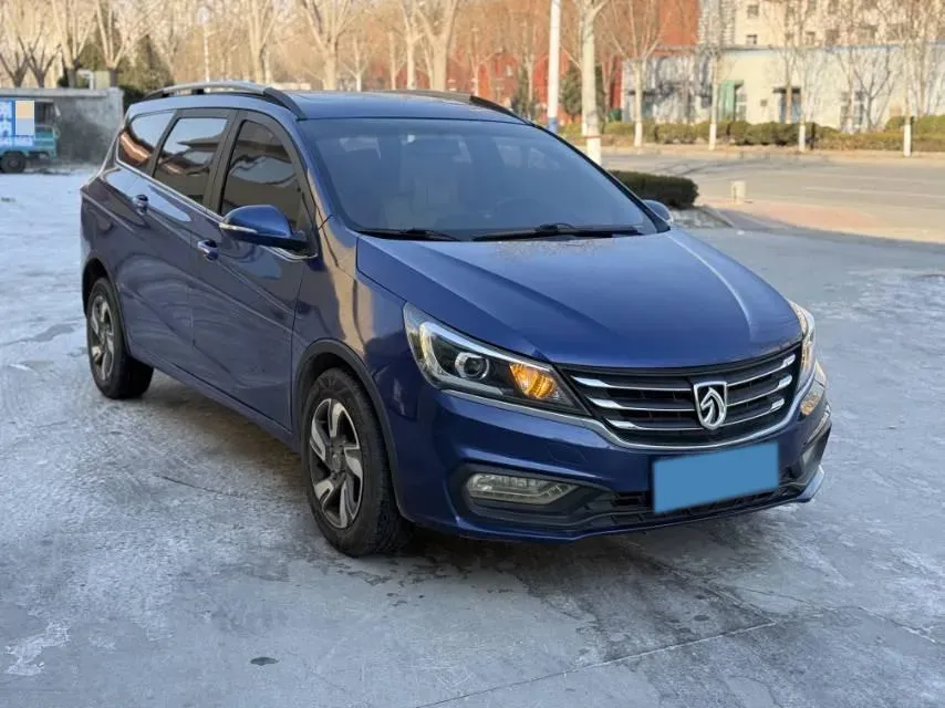 2017 BaoJun 310W 1.5L 112HP L4 6MT,autocango,china used car exporter,china ev exporter,chinese used car exporter,chinese used ev exporter