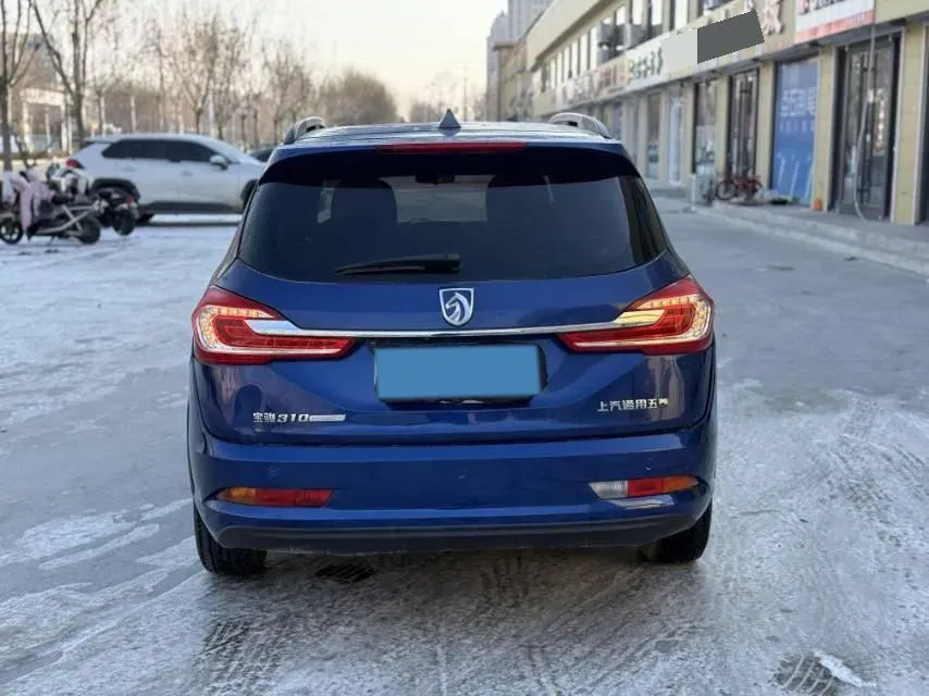 2017 BaoJun 310W 1.5L 112HP L4 6MT,autocango,china used car exporter,china ev exporter,chinese used car exporter,chinese used ev exporter