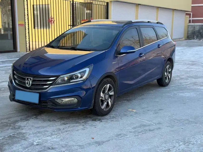 2017 BaoJun 310W 1.5L 112HP L4 6MT,autocango,china used car exporter,china ev exporter,chinese used car exporter,chinese used ev exporter