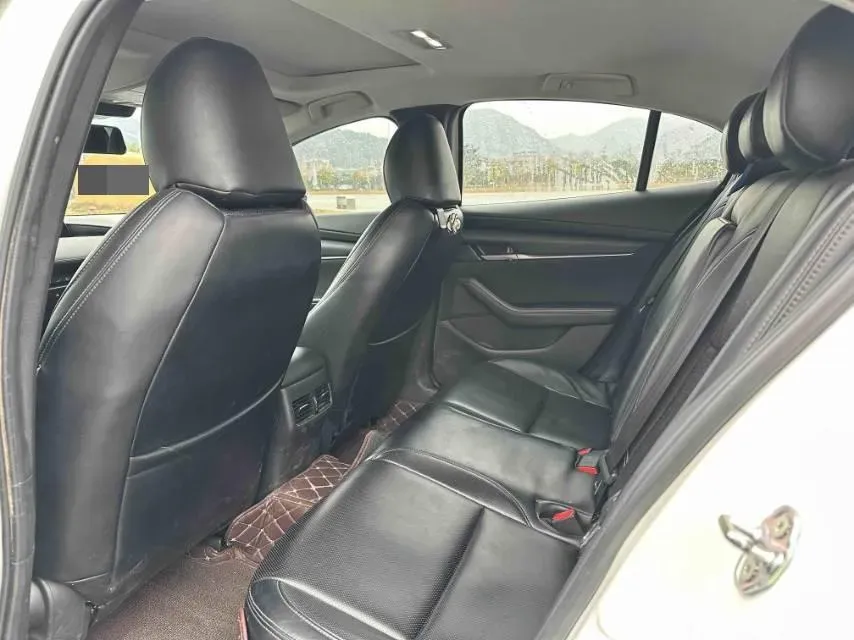 2021 Mazda 3 Axela 1.5L 117HP L4 6AT,autocango,china used car exporter,china ev exporter,chinese used car exporter,chinese used ev exporter