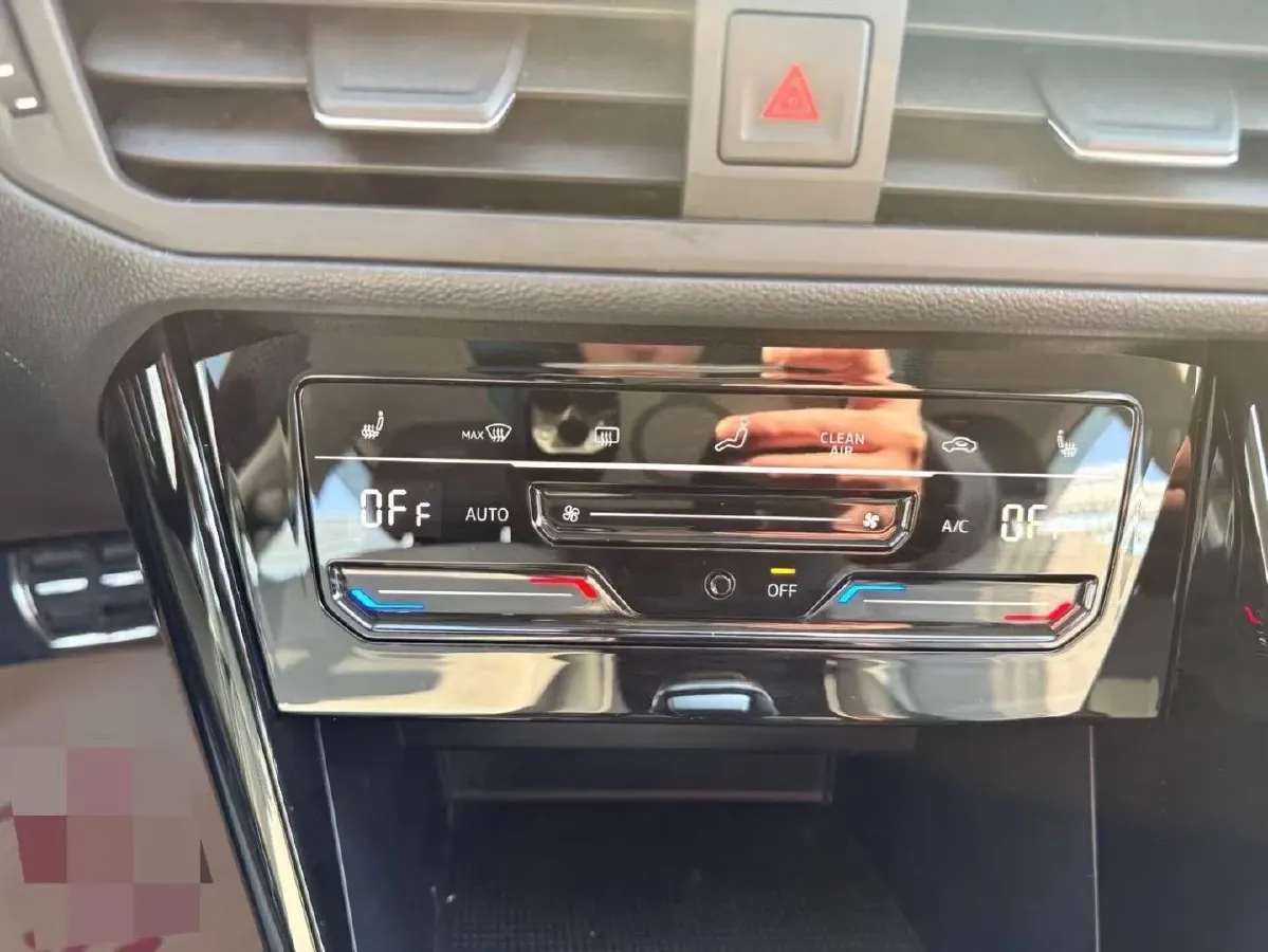 2020 Volkswagen Tayron X 2.0T 186HP L4 7DCT,autocango,china used car exporter,china ev exporter,chinese used car exporter,chinese used ev exporter