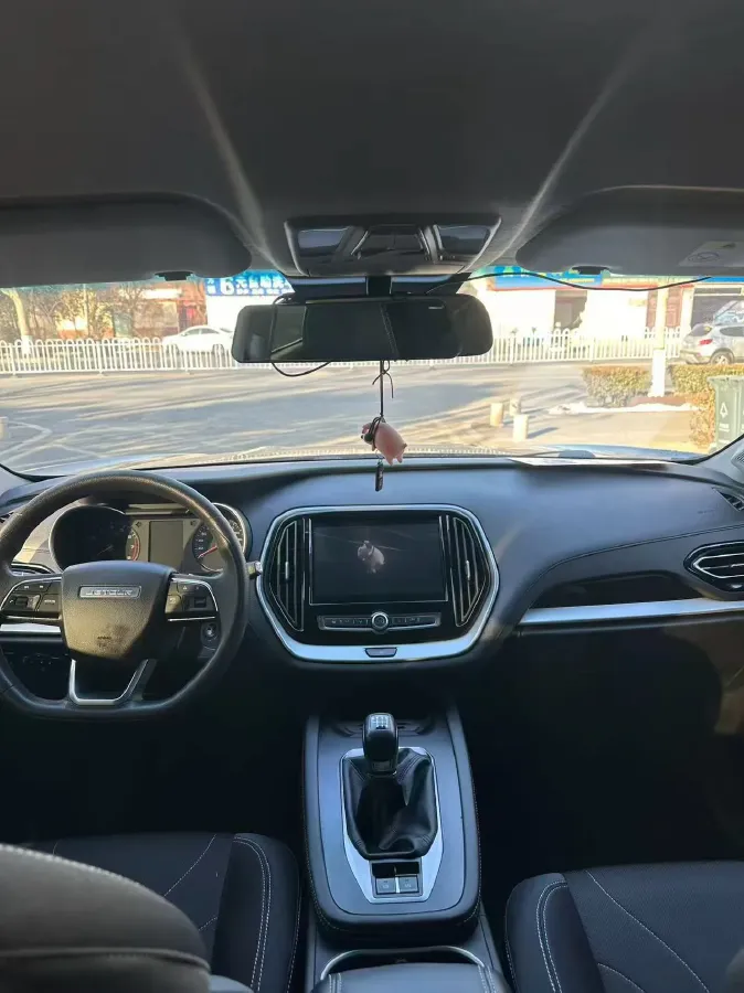 2021 SWM G05 2.0L 143HP L4 5MT,autocango,china used car exporter,china ev exporter,chinese used car exporter,chinese used ev exporter