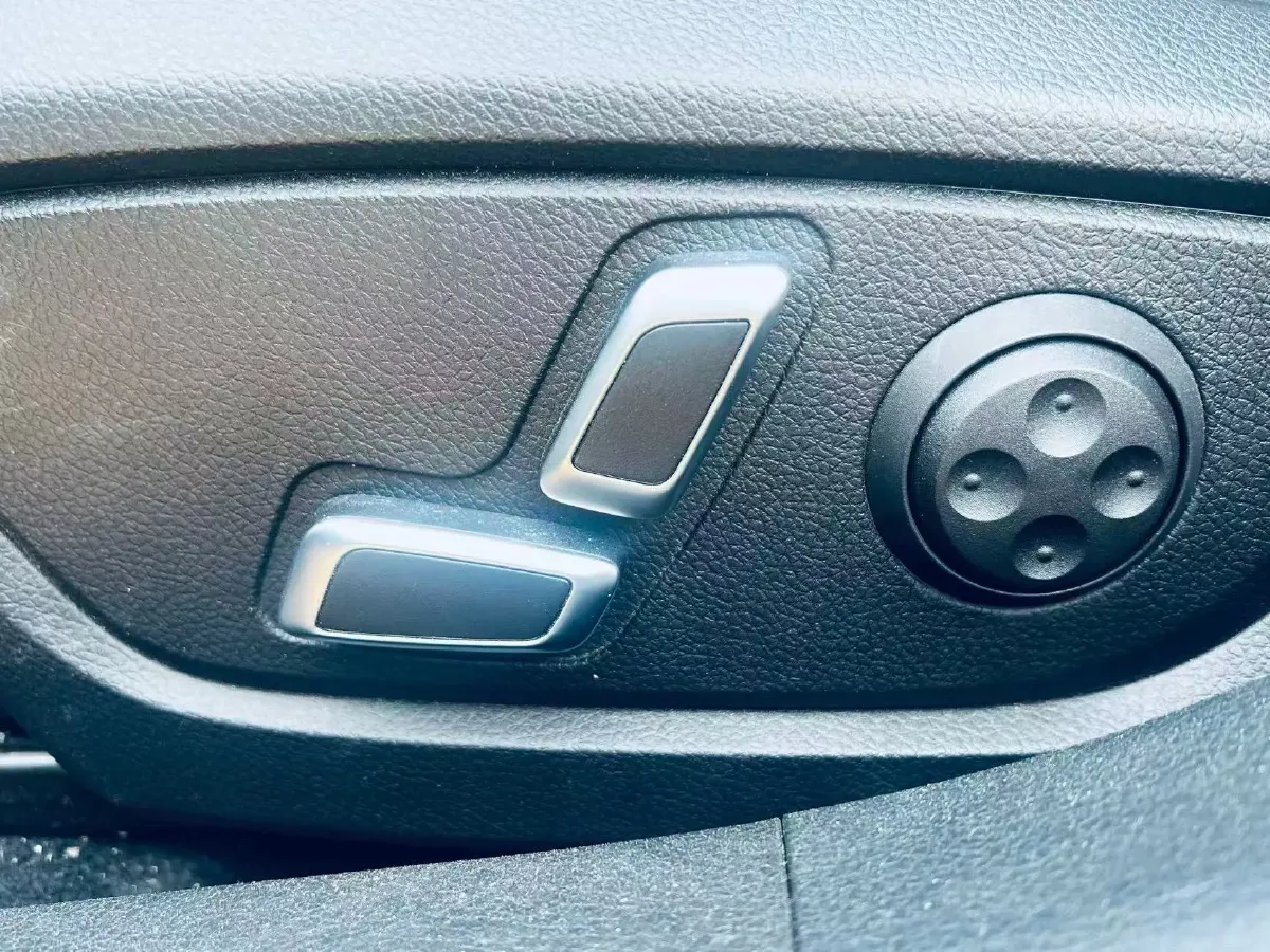 2025 Geely Preface 2.0T 238HP L4 8AT,autocango,china used car exporter,china ev exporter,chinese used car exporter,chinese used ev exporter