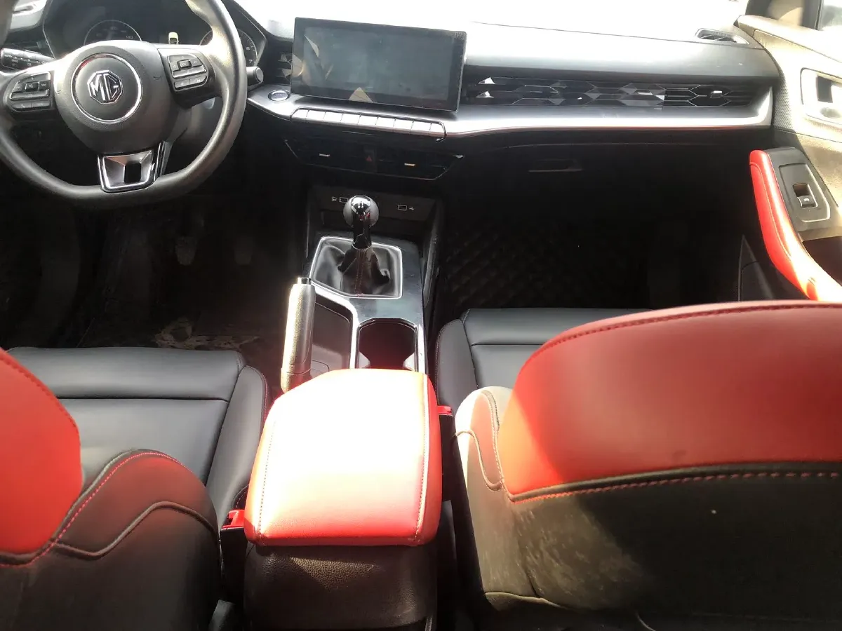 2021 MG 5 1.5L 120HP L4 5MT,autocango,china used car exporter,china ev exporter,chinese used car exporter,chinese used ev exporter