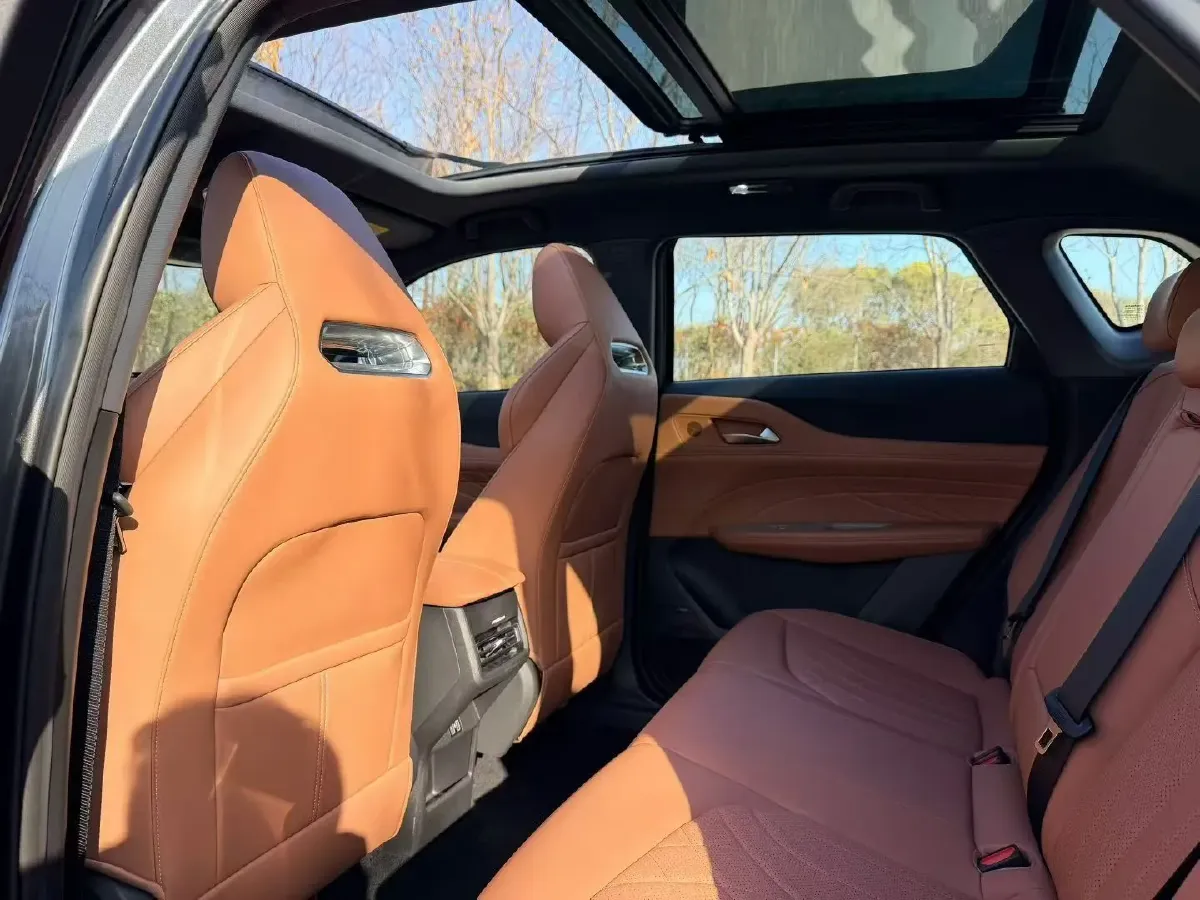 2024 ChangAn UNI-Z 1.5L 98HP L4 E-CVT PHEV 18.4KWH,autocango,china used car exporter,china ev exporter,chinese used car exporter,chinese used ev exporter