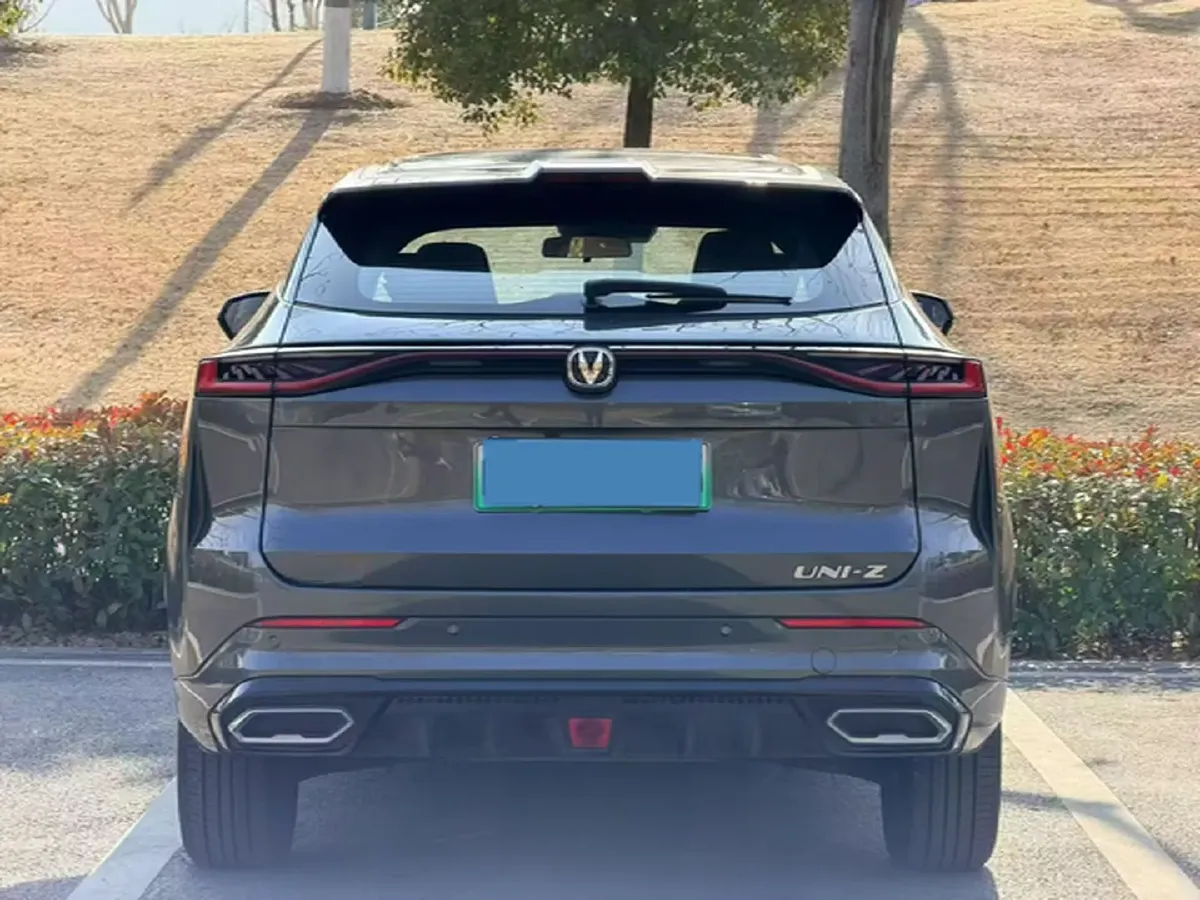 2024 ChangAn UNI-Z 1.5L 98HP L4 E-CVT PHEV 18.4KWH,autocango,china used car exporter,china ev exporter,chinese used car exporter,chinese used ev exporter