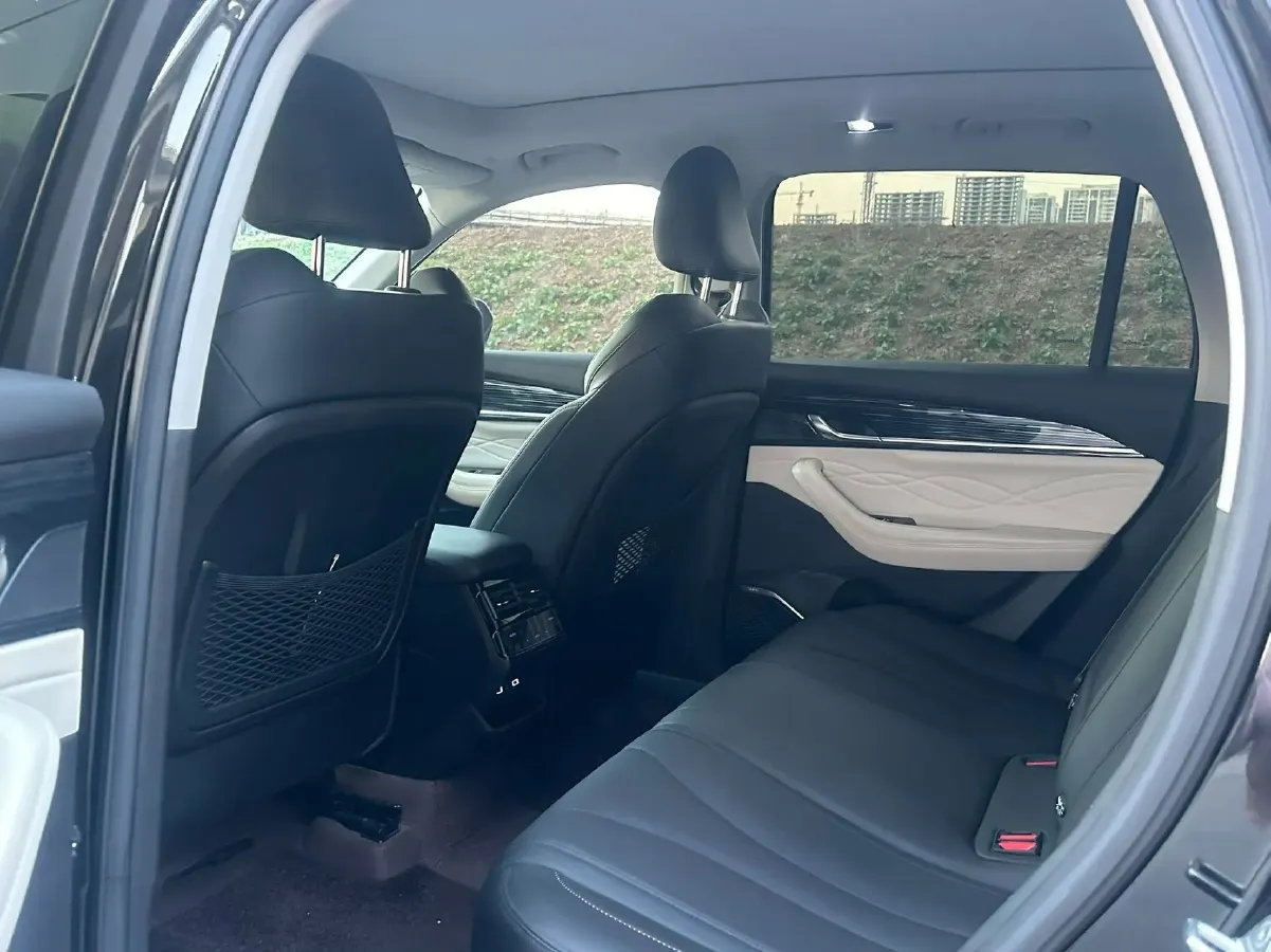 2023 Geely Monjaro 2.0T 238HP L4 8AT,autocango,china used car exporter,china ev exporter,chinese used car exporter,chinese used ev exporter