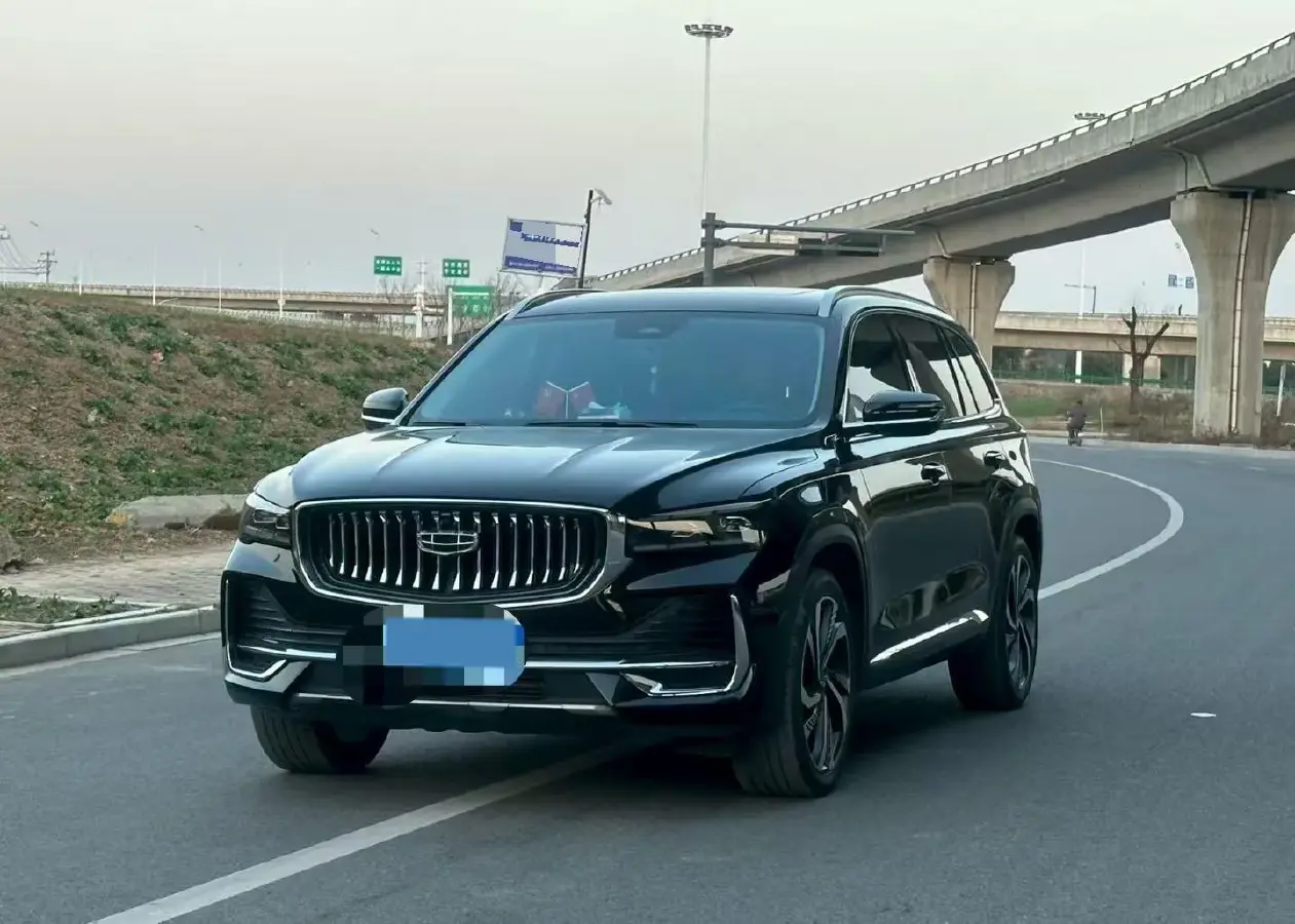 2023 Geely Monjaro 2.0T 238HP L4 8AT