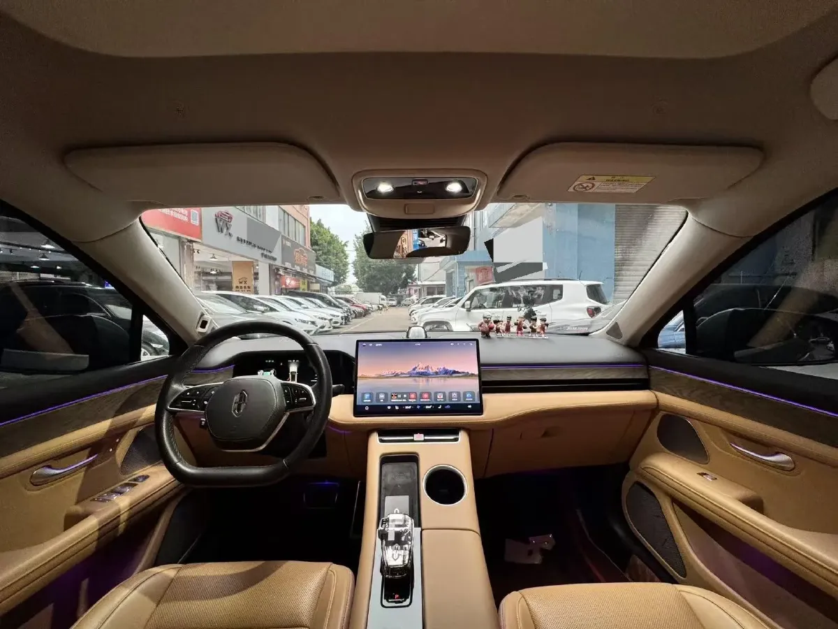 2022 JMC YuHu 7 2.0T 141HP L4 8AT,autocango,china used car exporter,china ev exporter,chinese used car exporter,chinese used ev exporter