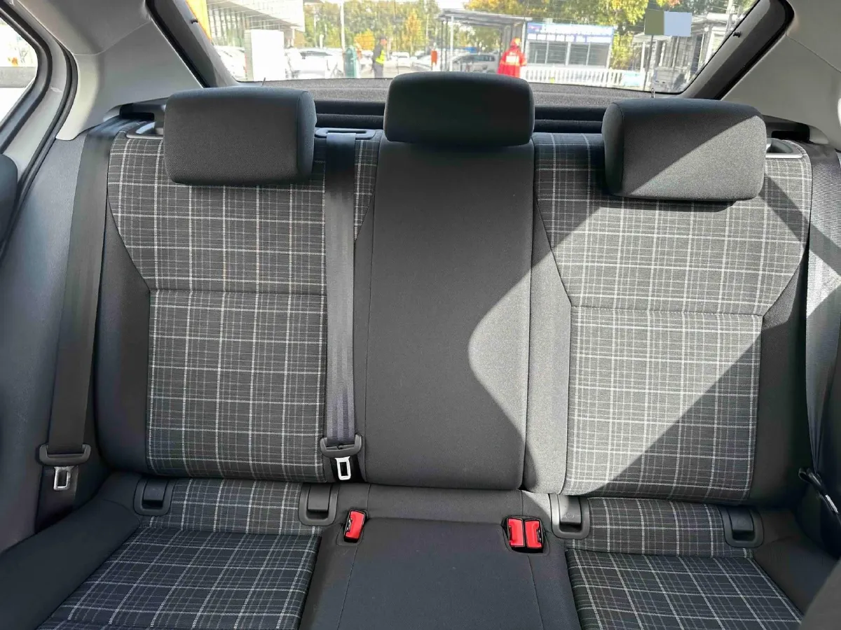 2019 Skoda Octavia 1.5L 116HP L4 6AT,autocango,china used car exporter,china ev exporter,chinese used car exporter,chinese used ev exporter