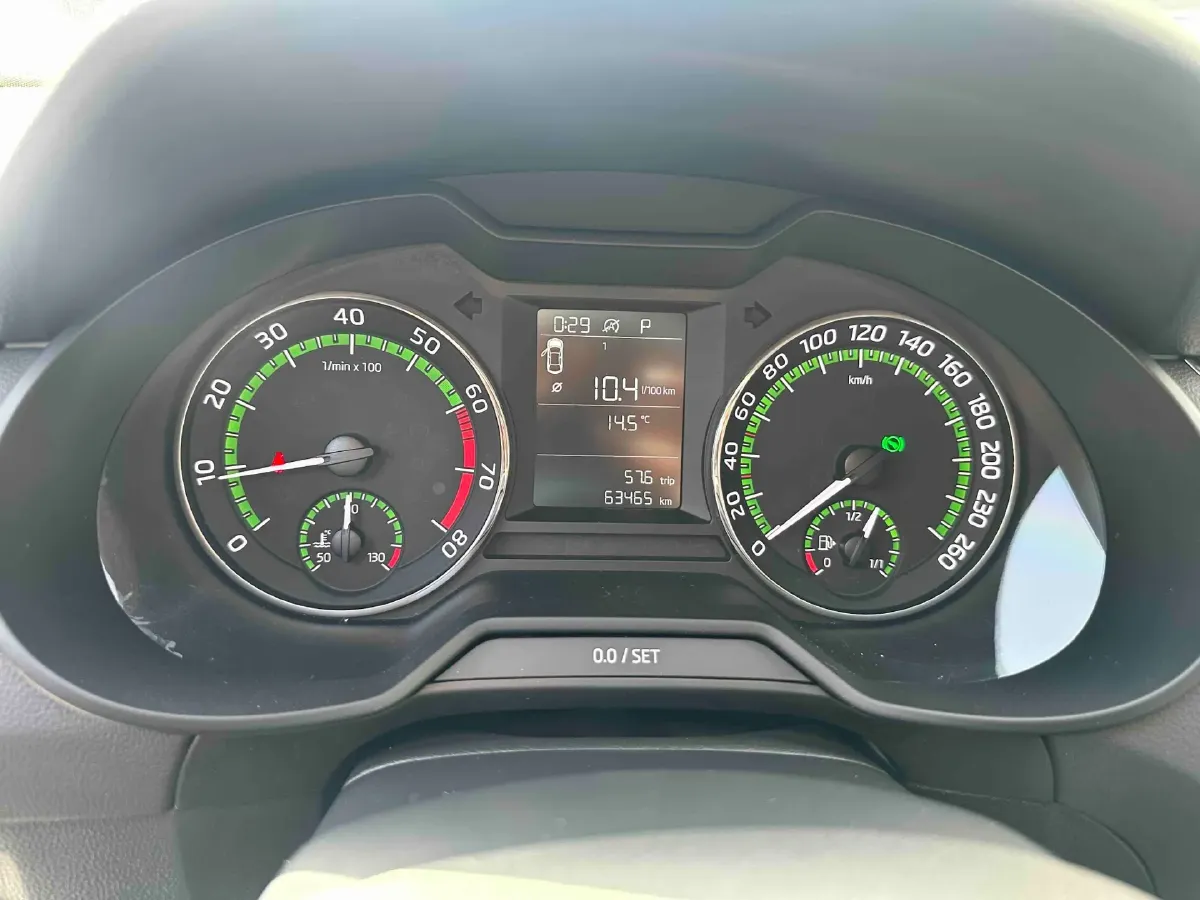 2019 Skoda Octavia 1.5L 116HP L4 6AT,autocango,china used car exporter,china ev exporter,chinese used car exporter,chinese used ev exporter