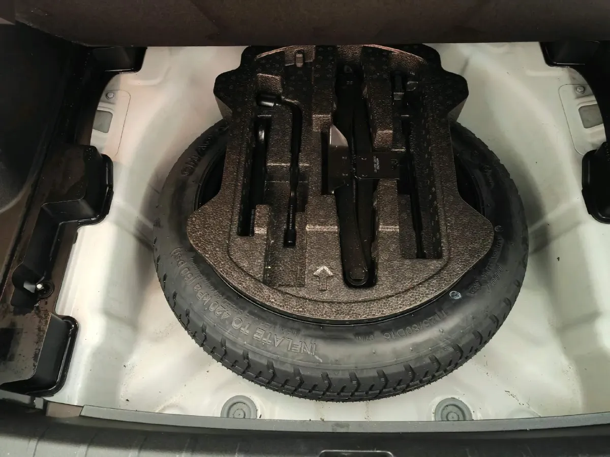 2021 Geely Coolray 1.4T 141HP L4 6DCT,autocango,china used car exporter,china ev exporter,chinese used car exporter,chinese used ev exporter