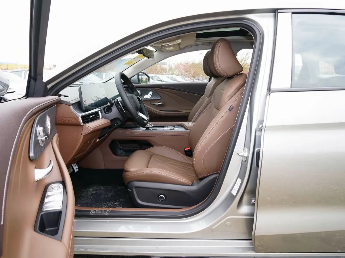 2025 Chery Arrizo 8 2.0T 254HP L4 7DCT,autocango,china used car exporter,china ev exporter,chinese used car exporter,chinese used ev exporter