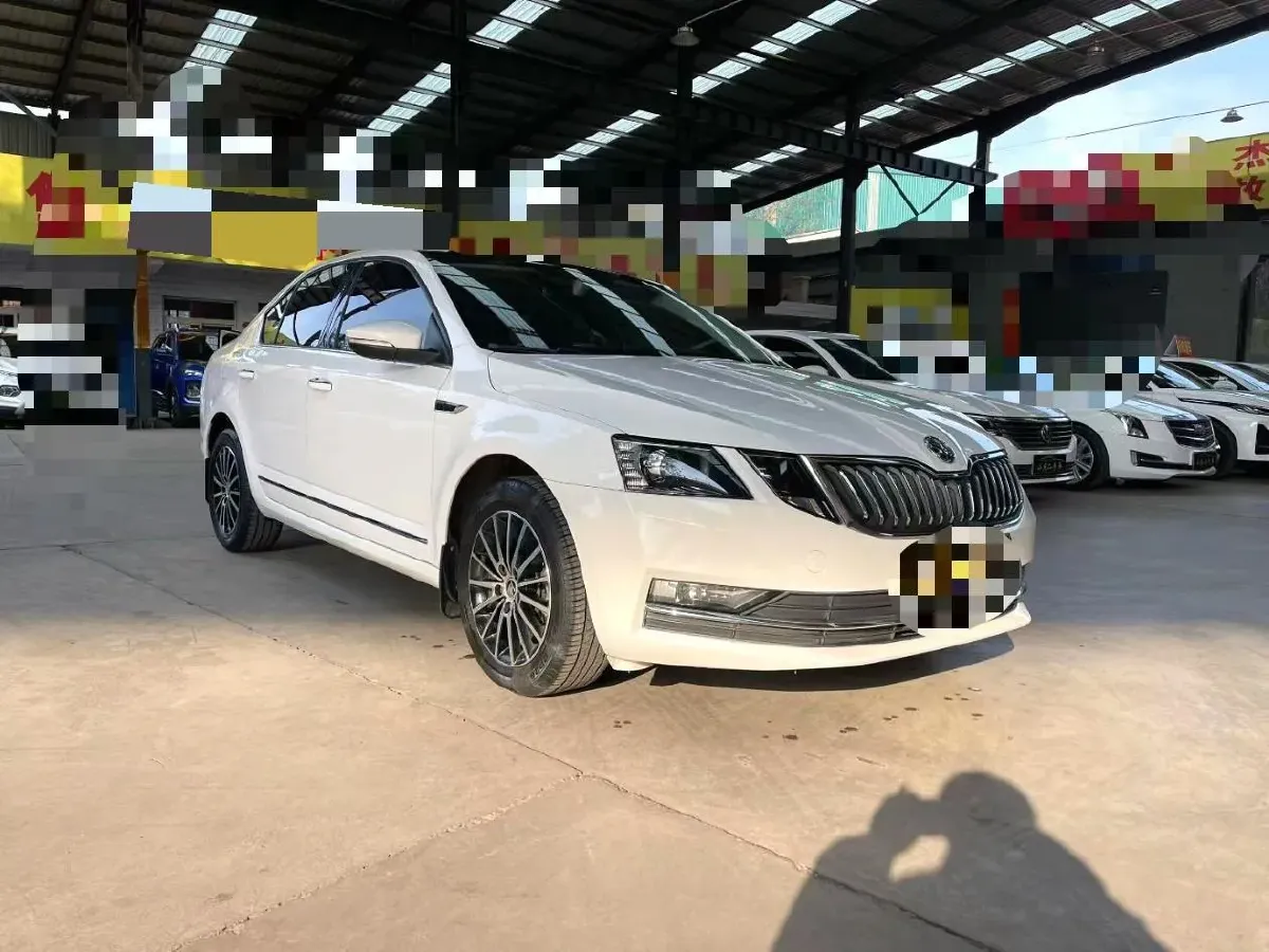 2020 Skoda Octavia 1.5L 113HP L4 6AT,autocango,china used car exporter,china ev exporter,chinese used car exporter,chinese used ev exporter