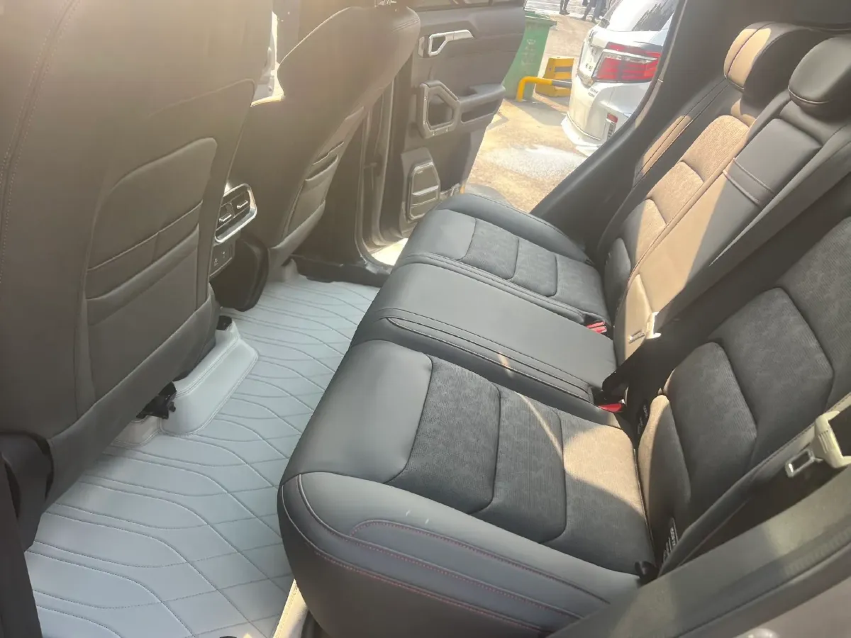 2025 Jetour Traveller 2.0T 254HP L4 8AT,autocango,china used car exporter,china ev exporter,chinese used car exporter,chinese used ev exporter