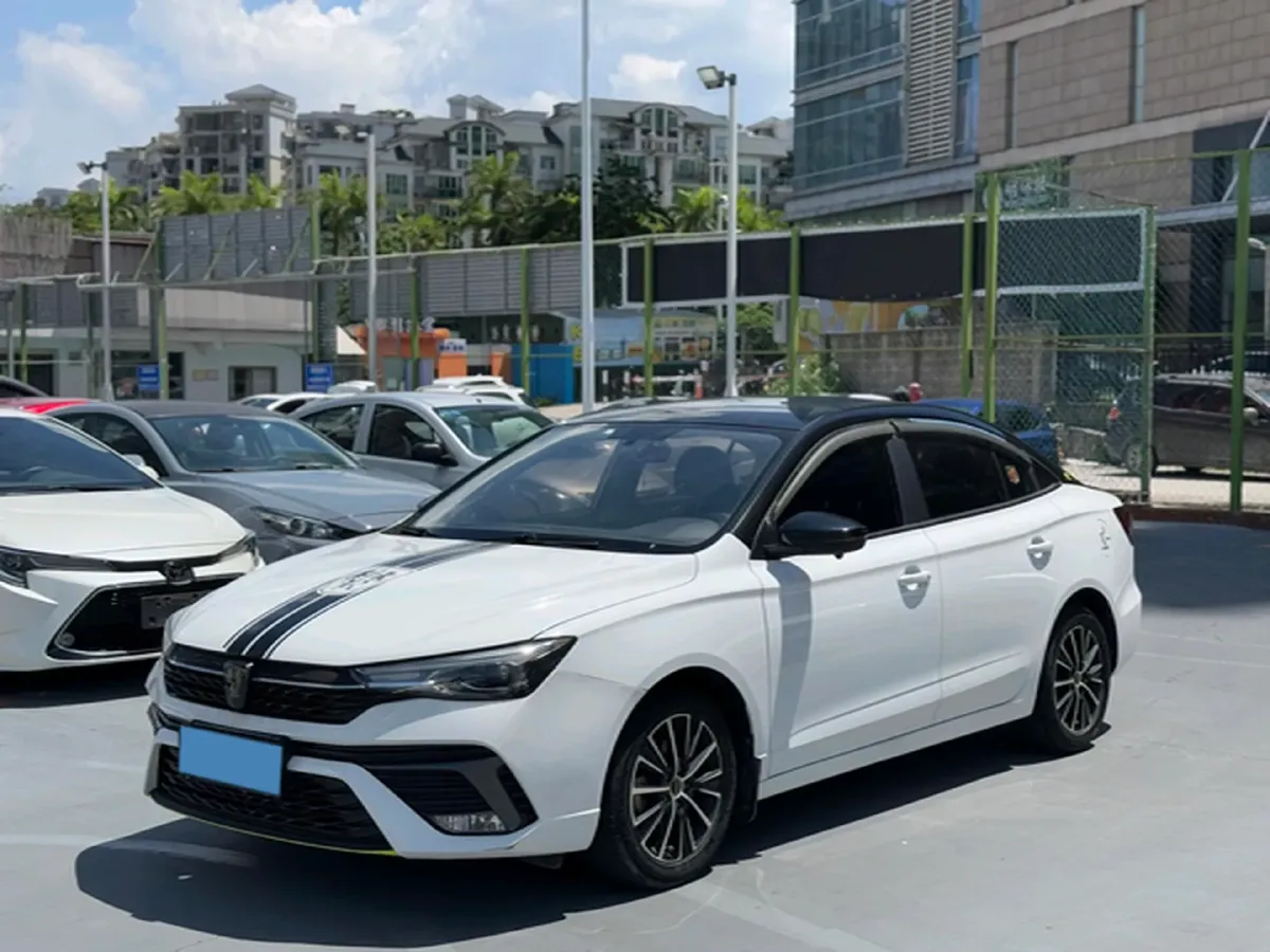 2021 Roewe i5 1.5L 120HP L4 5MT,autocango,china used car exporter,china ev exporter,chinese used car exporter,chinese used ev exporter