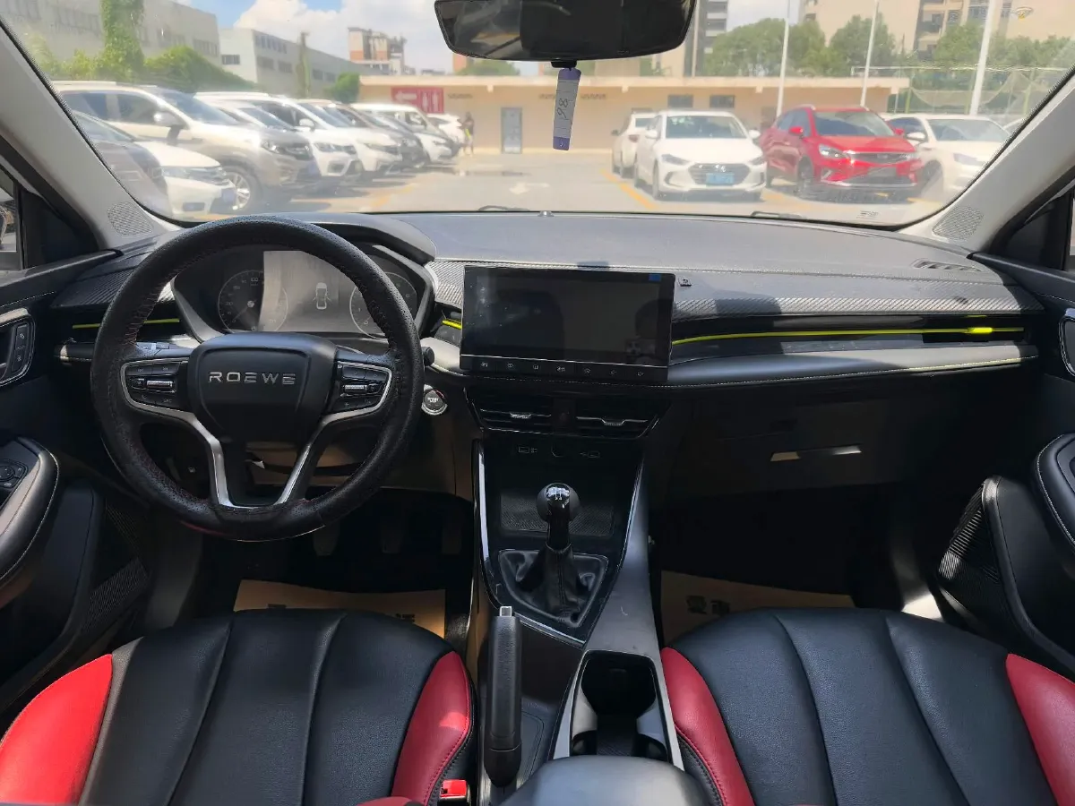 2021 Roewe i5 1.5L 120HP L4 5MT,autocango,china used car exporter,china ev exporter,chinese used car exporter,chinese used ev exporter