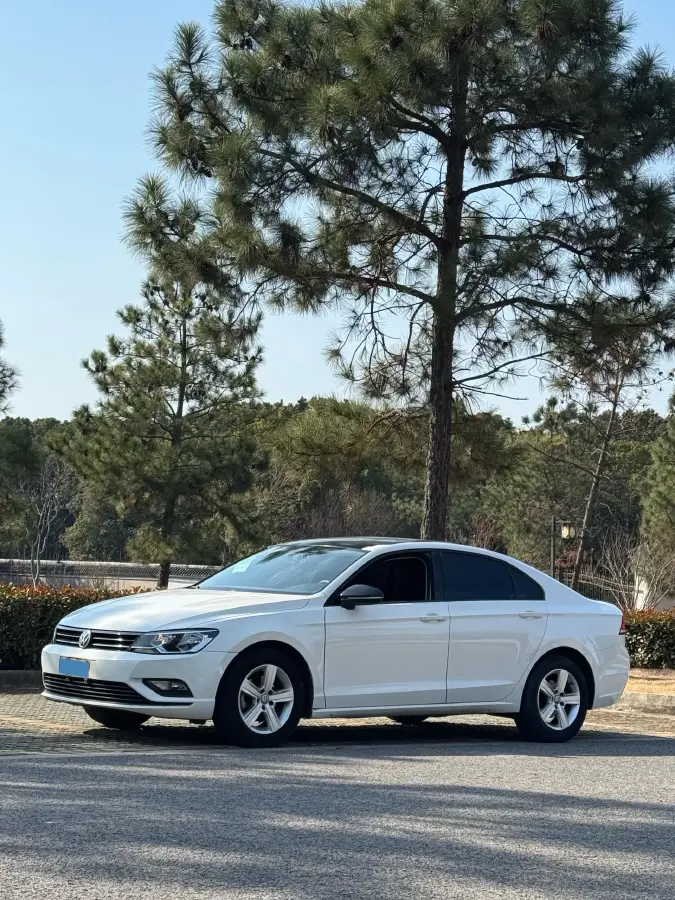 2018 Volkswagen Lamando 1.4T 131HP L4 7DCT