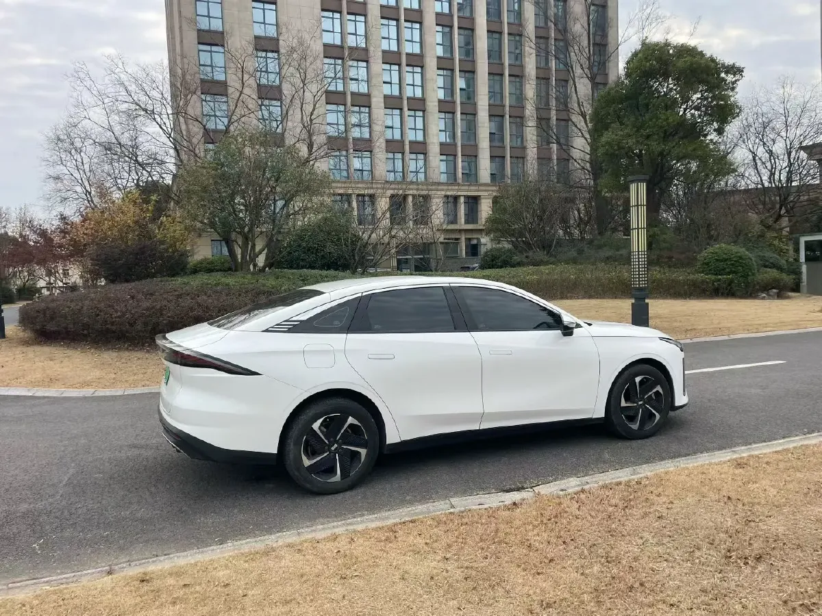 2023 Geely Galaxy L6 1.5T 163HP L4 3DHT PHEV,autocango,china used car exporter,china ev exporter,chinese used car exporter,chinese used ev exporter