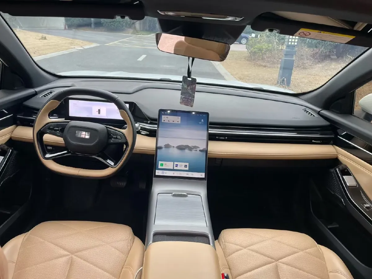 2023 Geely Galaxy L6 1.5T 163HP L4 3DHT PHEV,autocango,china used car exporter,china ev exporter,chinese used car exporter,chinese used ev exporter