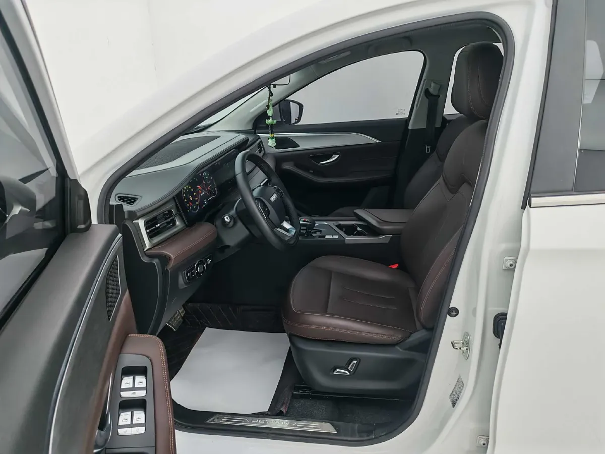 2023 Jetour X90 Plus 1.6T 197HP L4 7DCT,autocango,china used car exporter,china ev exporter,chinese used car exporter,chinese used ev exporter