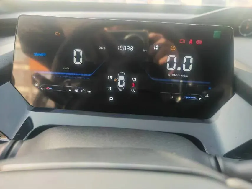 2022 ChangAn CS75 Plus 1.5T 188HP L4 8AT,autocango,china used car exporter,china ev exporter,chinese used car exporter,chinese used ev exporter