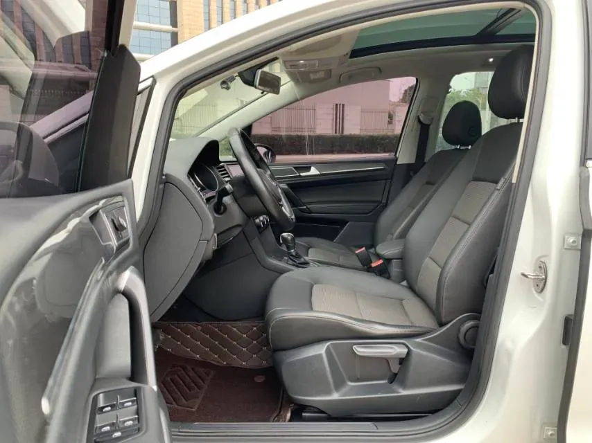 2018 Volkswagen Golf Sportsvan 1.4T 131HP L4 7DCT,autocango,china used car exporter,china ev exporter,chinese used car exporter,chinese used ev exporter