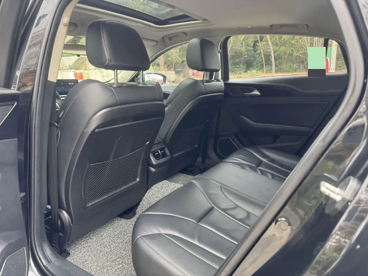 2019 HongQi H5 1.8T 180HP L4 6AT,autocango,china used car exporter,china ev exporter,chinese used car exporter,chinese used ev exporter