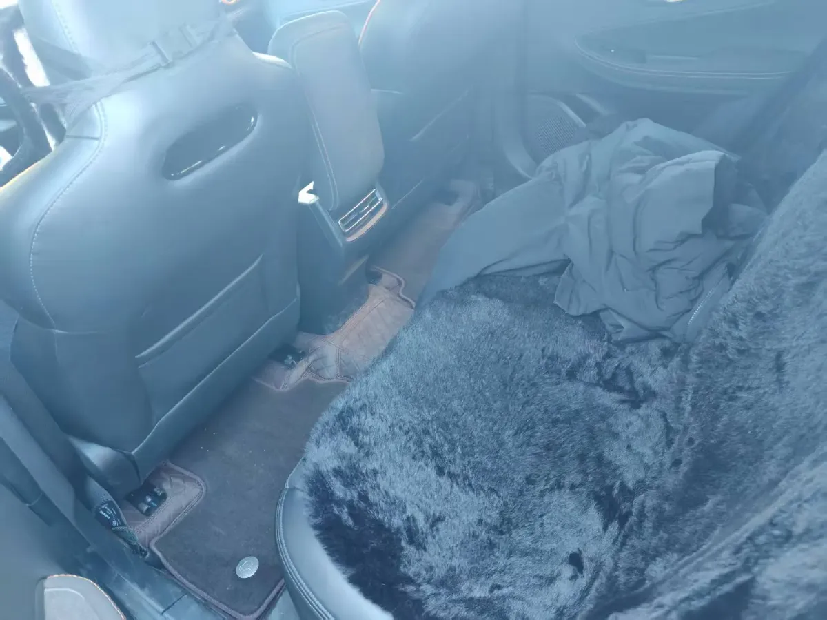 2022 ChangAn UNI-T 1.5T 188HP L4 7DCT,autocango,china used car exporter,china ev exporter,chinese used car exporter,chinese used ev exporter