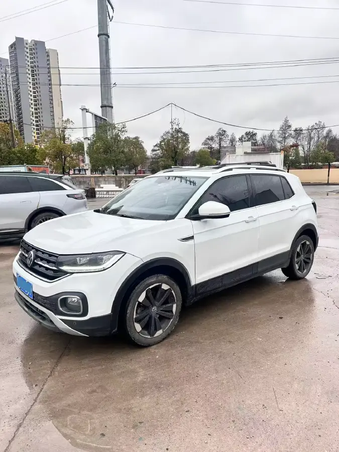 2021 Volkswagen Tacqua 1.2T 116HP L4 7DCT