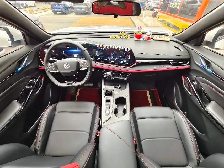 2024 ChangAn X5 PLUS 1.5T 188HP L4 7DCT,autocango,china used car exporter,china ev exporter,chinese used car exporter,chinese used ev exporter