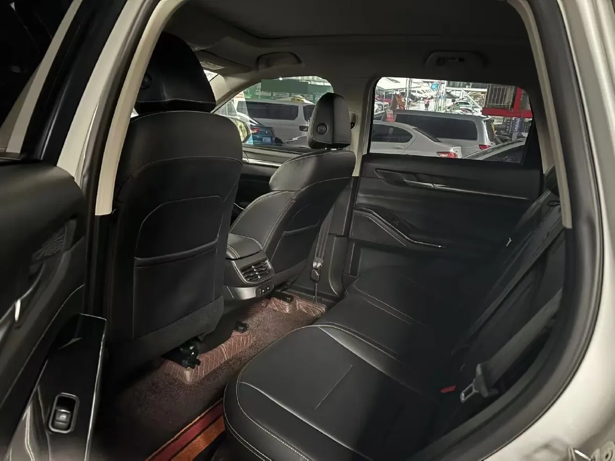 2021 Haval H6 2.0T 211HP L4 7DCT,autocango,china used car exporter,china ev exporter,chinese used car exporter,chinese used ev exporter