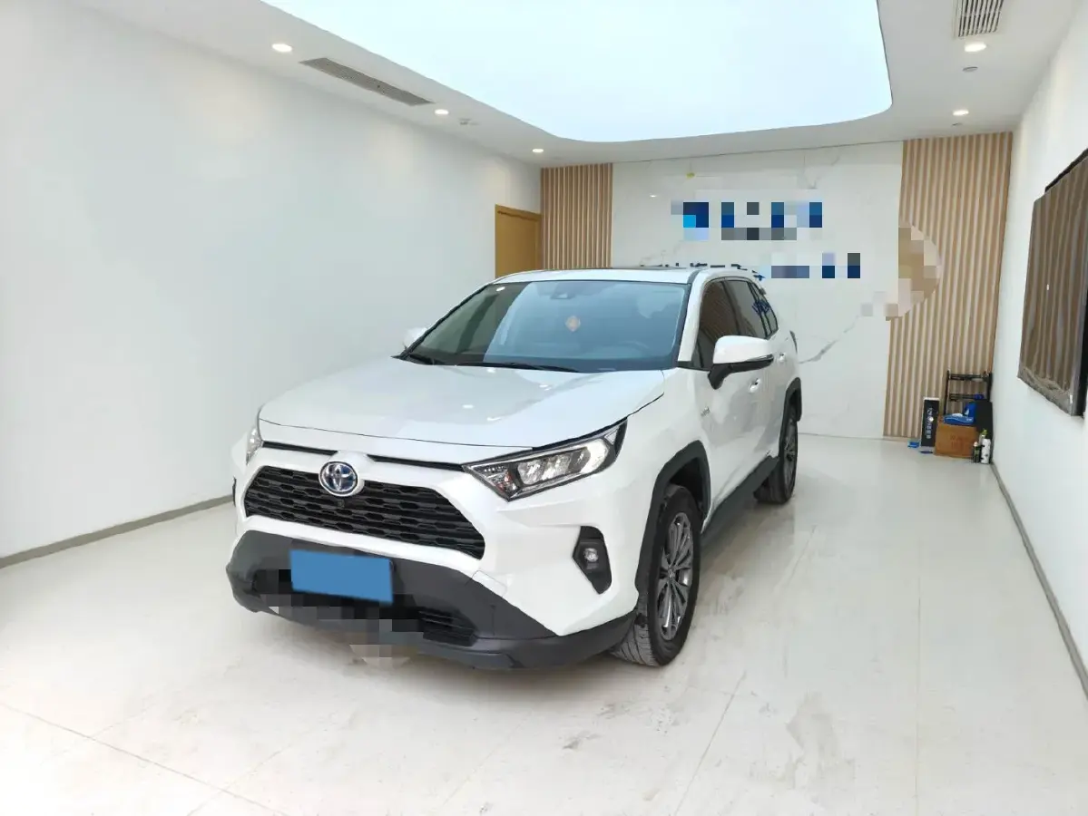 2023 Toyota RAV4 2.5L 178HP L4 E-CVT Hybrid