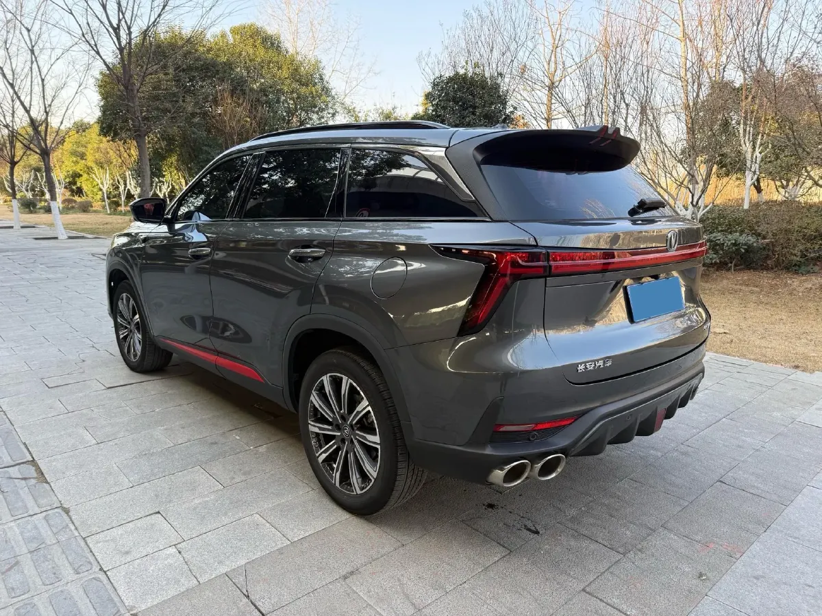 2022 ChangAn CS75 Plus 2.0T 233HP L4 8AT,autocango,china used car exporter,china ev exporter,chinese used car exporter,chinese used ev exporter