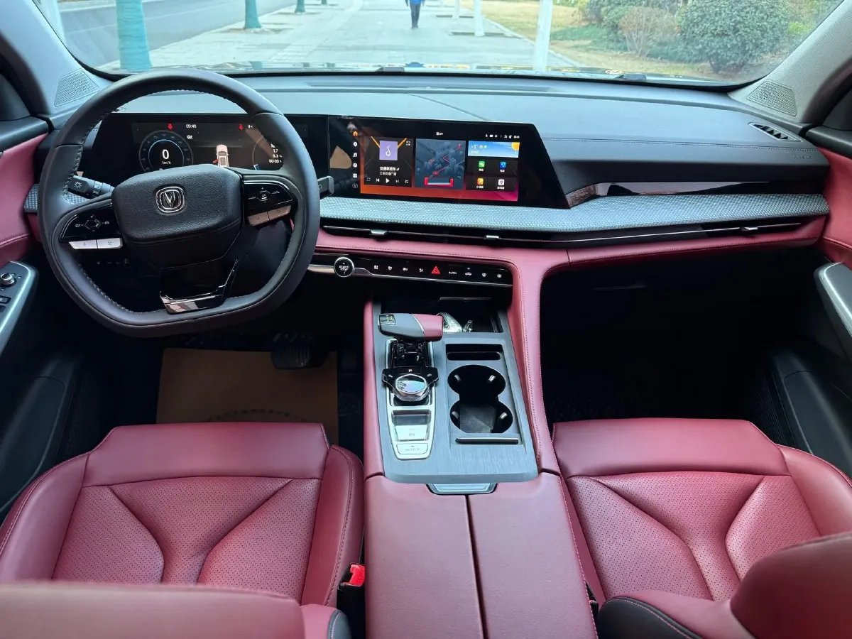 2022 ChangAn CS75 Plus 2.0T 233HP L4 8AT,autocango,china used car exporter,china ev exporter,chinese used car exporter,chinese used ev exporter