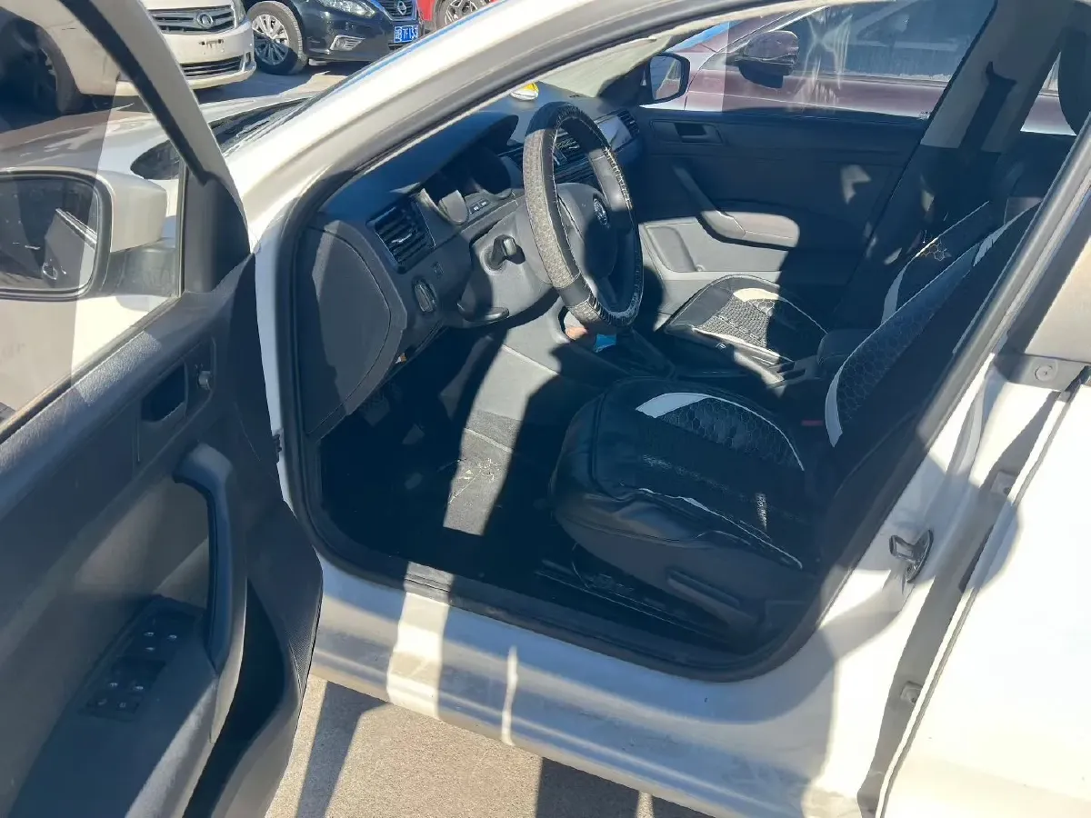 2020 Skoda Rapid Spaceback 1.5L 112HP L4 6AT,autocango,china used car exporter,china ev exporter,chinese used car exporter,chinese used ev exporter