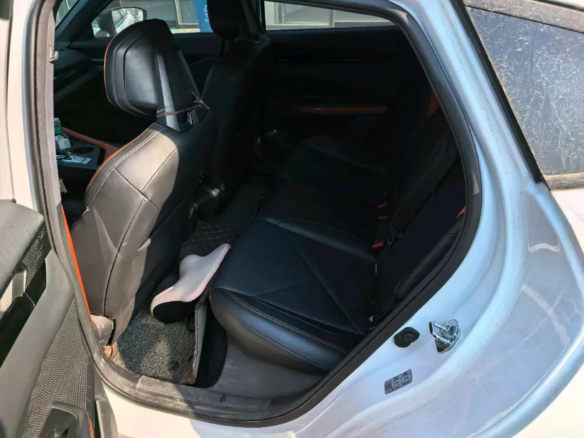 2022 ChangAn UNI-V 1.5T 188HP L4 7DCT,autocango,china used car exporter,china ev exporter,chinese used car exporter,chinese used ev exporter