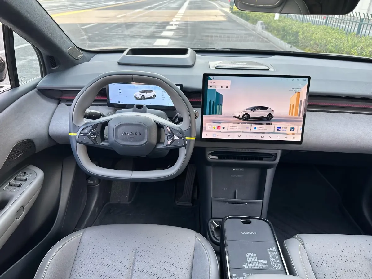 2025 Dongfeng Z9 2.0T 258HP L4 8AT,autocango,china used car exporter,china ev exporter,chinese used car exporter,chinese used ev exporter