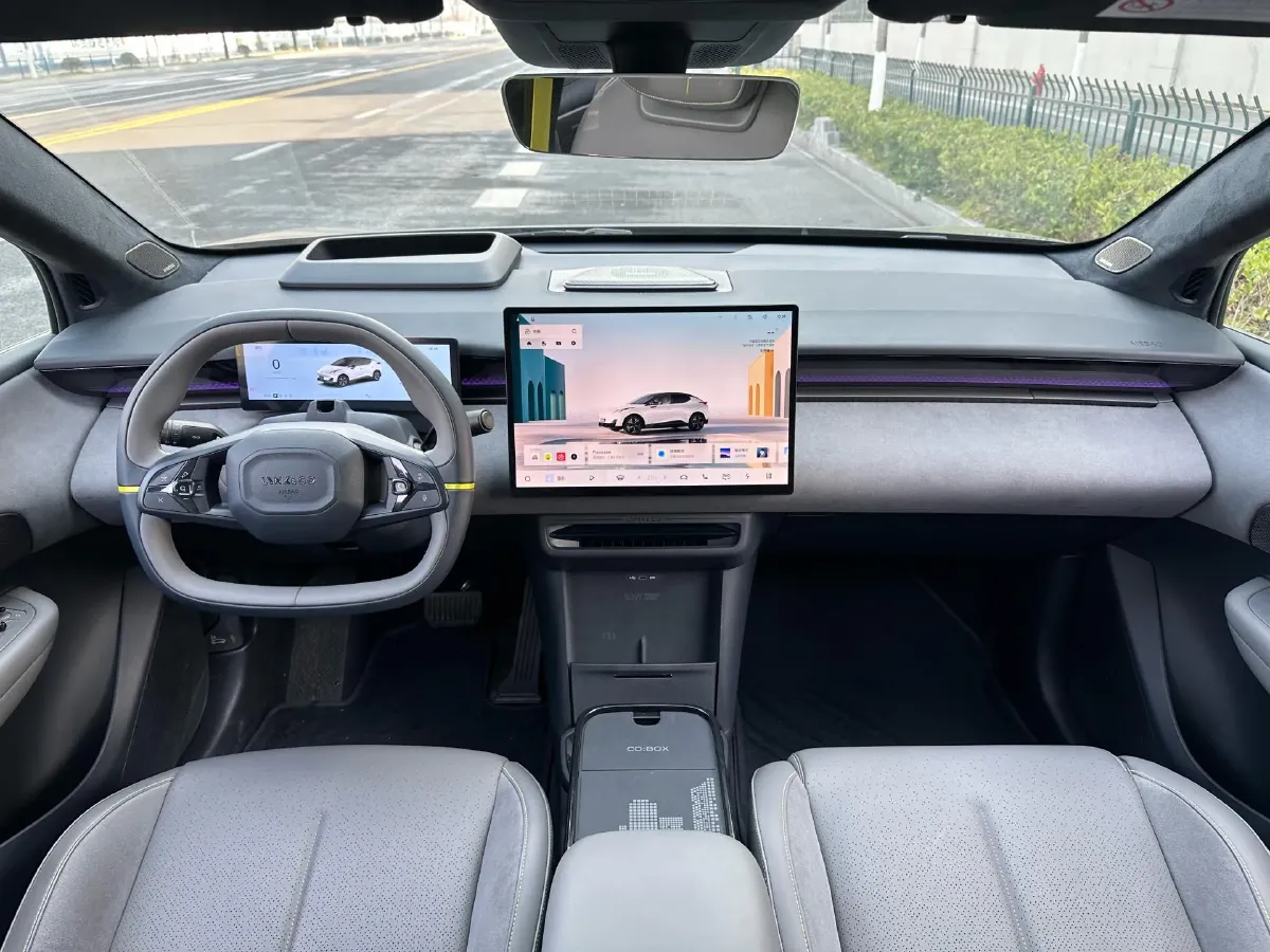 2025 Dongfeng Z9 2.0T 258HP L4 8AT,autocango,china used car exporter,china ev exporter,chinese used car exporter,chinese used ev exporter